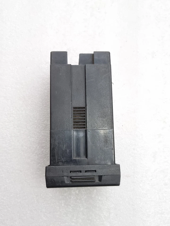 Honeywell DC1010 Temperature Controller DC1010CT-101000-E Ac 85~265V (Used)